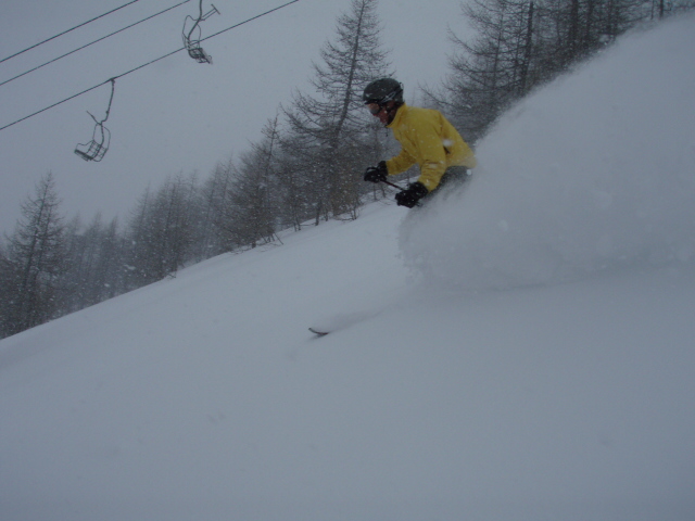 Keith Barnaby Skis Powder at Chamonix